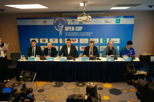 استانادا ۇستەل تەننيسىنەن پرەزيدەنتتىك كۋبوك وتەدى