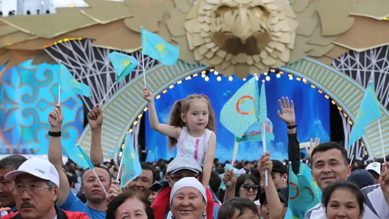 قايتا ورالعان  ۇلى كۇن – ناعىز ۇلتتىق مەرەكە