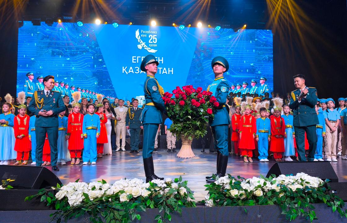 ساحنادا جاساندى ينتەللەكت: قورعانىس مينيسترلىگى رەسپۋبليكا كۇنىنە ارنالعان بىرەگەي كونتسەرت وتكىزدى