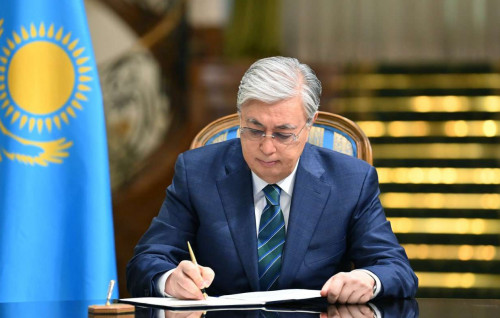 پرەزيدەنت حالىقارالىق قاۋىپسىزدىككە باعىتتالعان زاڭعا قول قويدى