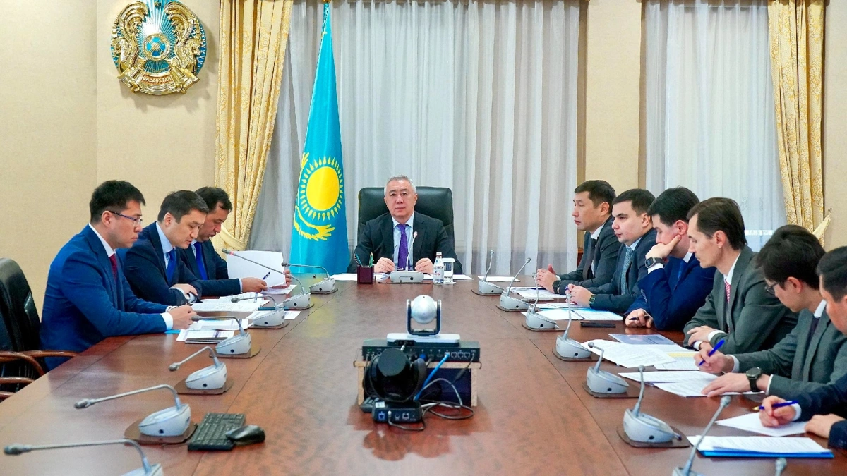 جۇمانعارين فەرروقورىتپا زاۋىتتارىنا ەلەكتر ەنەرگياسىن تومەندەتىلگەن تاريفپەن بەرۋدى تاپسىردى