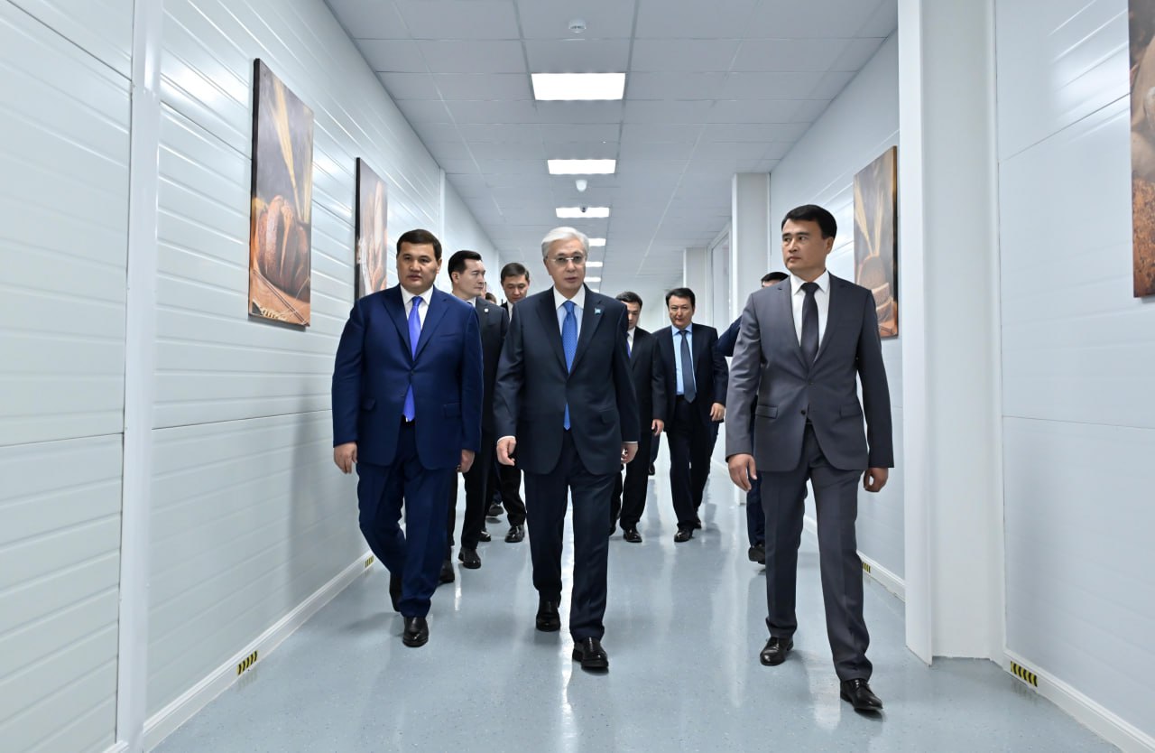 مەملەكەت باسشىسى «قىزىلوردا-نان» تسەحىنا باردى