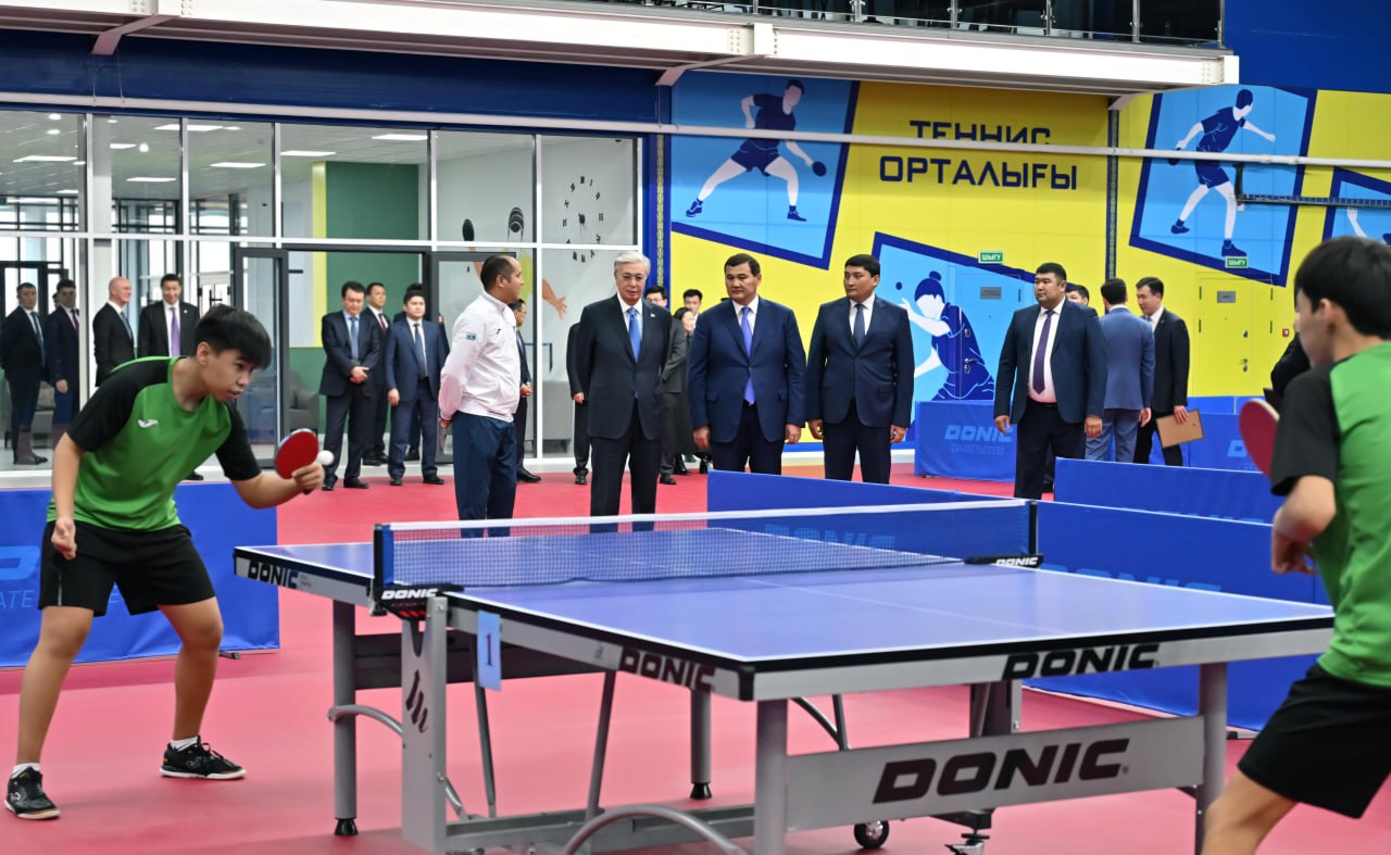 قاسىم-جومارت توقاەۆ ۇستەل تەننيسى ورتالىعىنا باردى