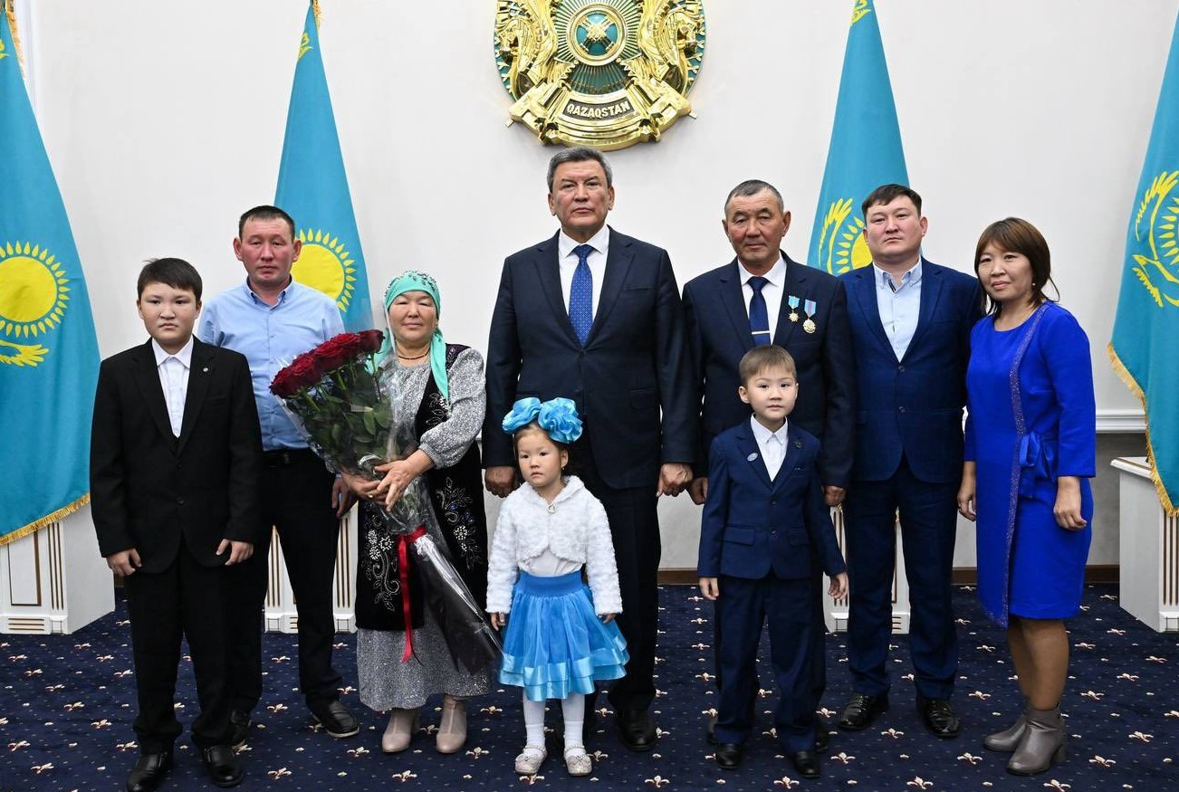 ەڭبەكپەن ىرىسىن ەسەلەگەن اۋلەتتەر