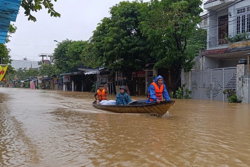 ۆەتنامدا نوسەر جاڭبىردان بولعان سۋ تاسقىنىنان 10 ادام قازا تاپتى