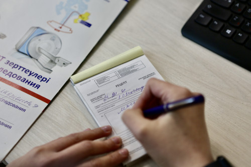 اۋتيزمگە شالدىققان بالالاردى ەمدەۋ شارالارى جاقسارادى