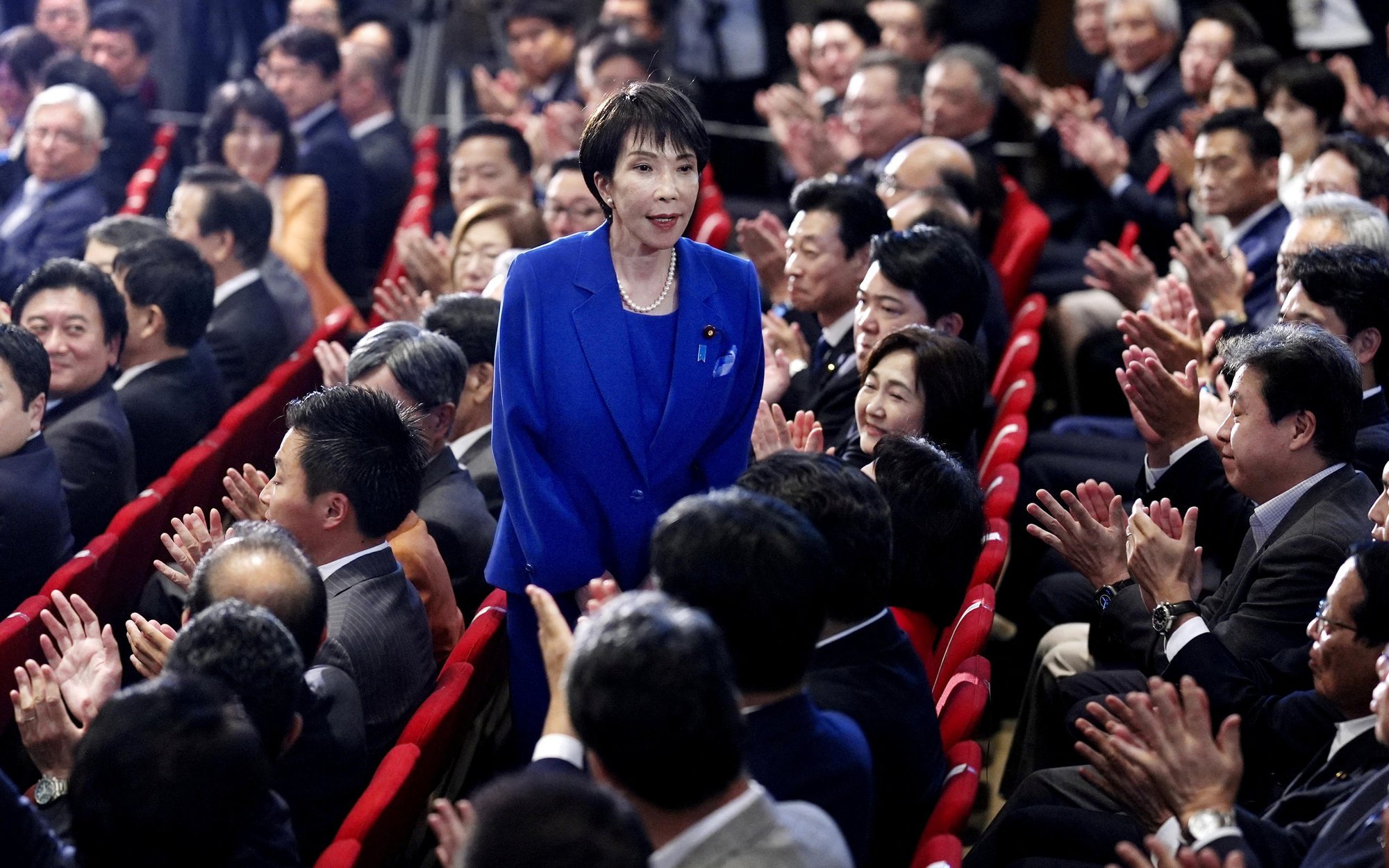 جاپون ەلىنىڭ تۇڭعىش ايەل كوشباسشىسى