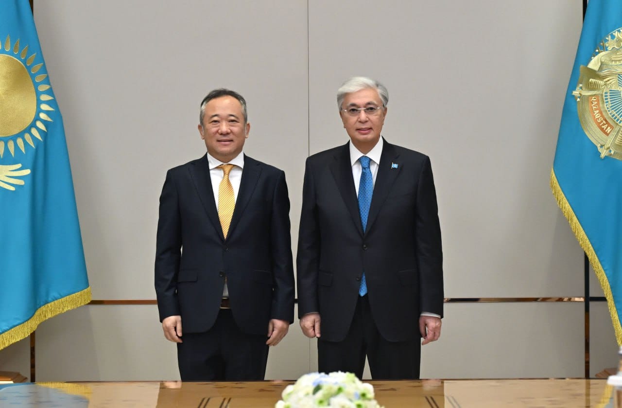 مەملەكەت باسشىسى بەيجىڭ ءتىل جانە مادەنيەت ۋنيۆەرسيتەتىنىڭ پرەزيدەنتىن قابىلدادى