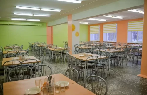 تۇتىنۋشىلارعا تەگىن تاماق تاراتقان دامحاناعا ايىپپۇل سالىندى