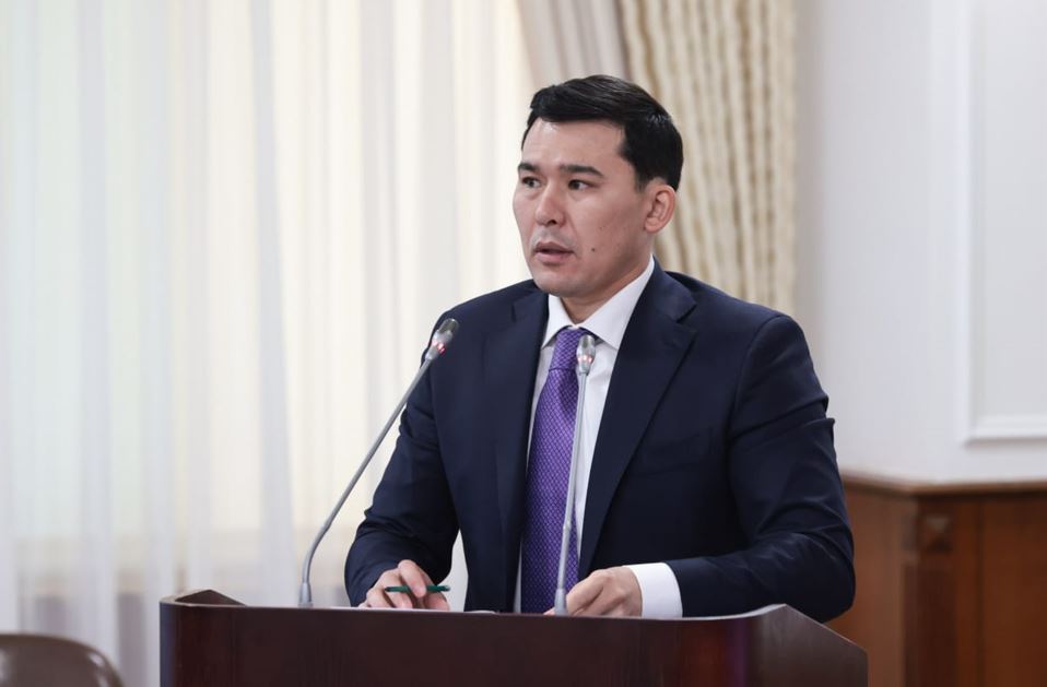 بيىل 35 سپورت نىسانى سالىنعان