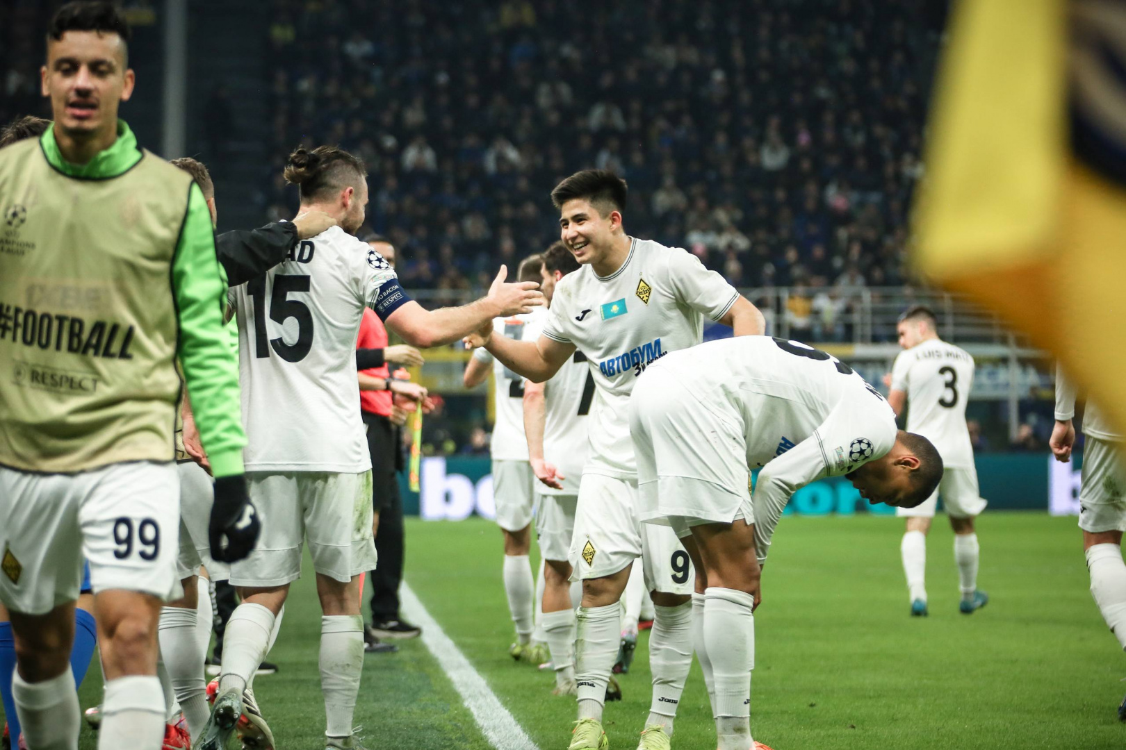 توپ-كلۋبتارمەن تەكەتىرەسكەن «قايرات» قانشا قارجى تاپتى؟