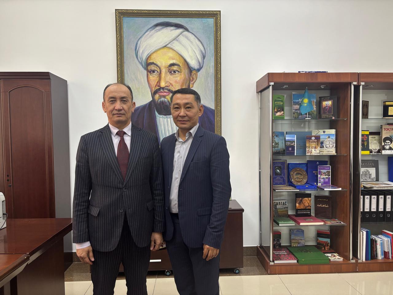 فارابيتانۋشىلارمەن كەزدەسۋ - رۋحاني ساباقتاستىق پەن عىلىمنىڭ توعىسقان تۇسى