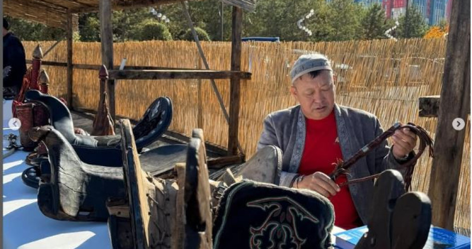 ۇلتتىق قولونەرمەن ۇپايىمىز تۇگەندەلەدى