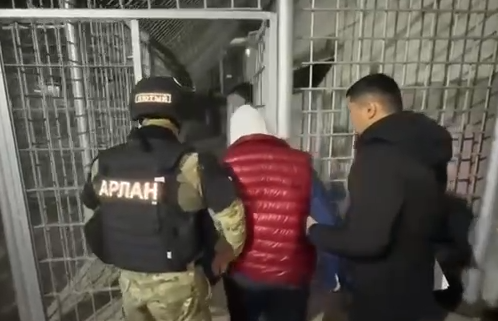 شىمكەنتتىك بلوگەر اكىمدىك قىزمەتكەرىنەن 10 ملن تەڭگە بوپسالاعان