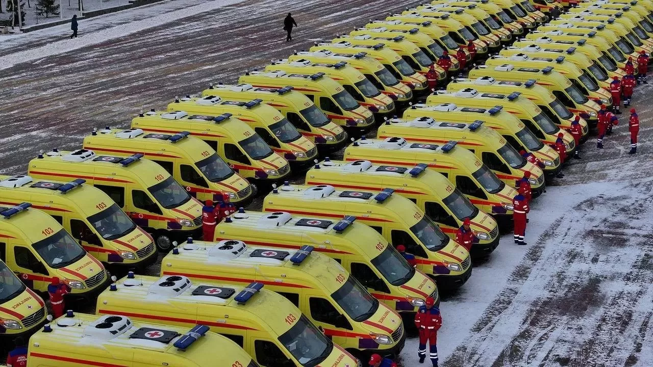 قوستاناي دارىگەرلەرىنە «Allur» قۇراستىرعان جەدەل جاردەم كولىكتەرى بەرىلدى