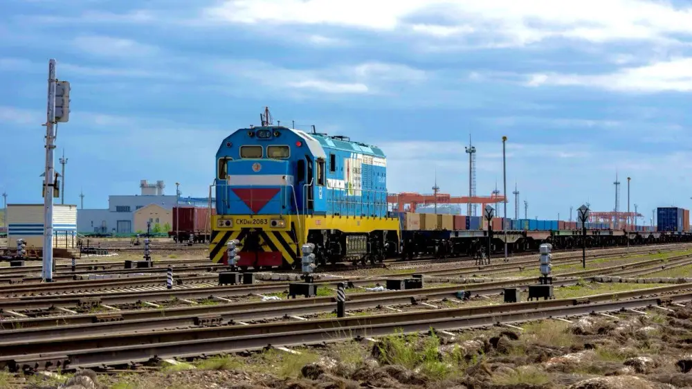 اقمولادا ۆاگوندار رەلستەن شىعىپ كەتكەن