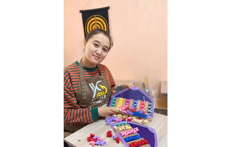 اسىعىڭ الشىسىنان ءتۇسسىن, اياجان!