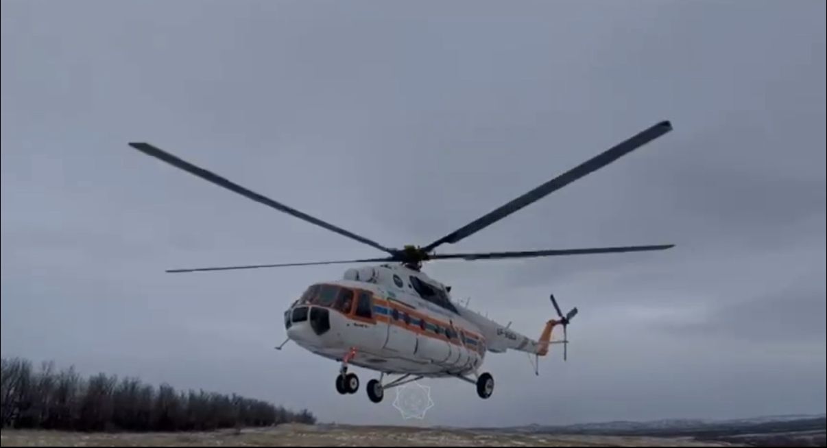 جاڭا تۋعان ءسابي وسكەمەنگە تىكۇشاقپەن شۇعىل جەتكىزىلدى (ۆيدەو)