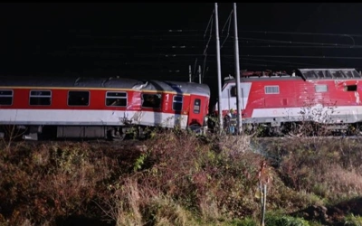 سلوۆاكيادا ەكى پويىز سوقتىعىسىپ, ونداعان ادام زارداپ شەكتى