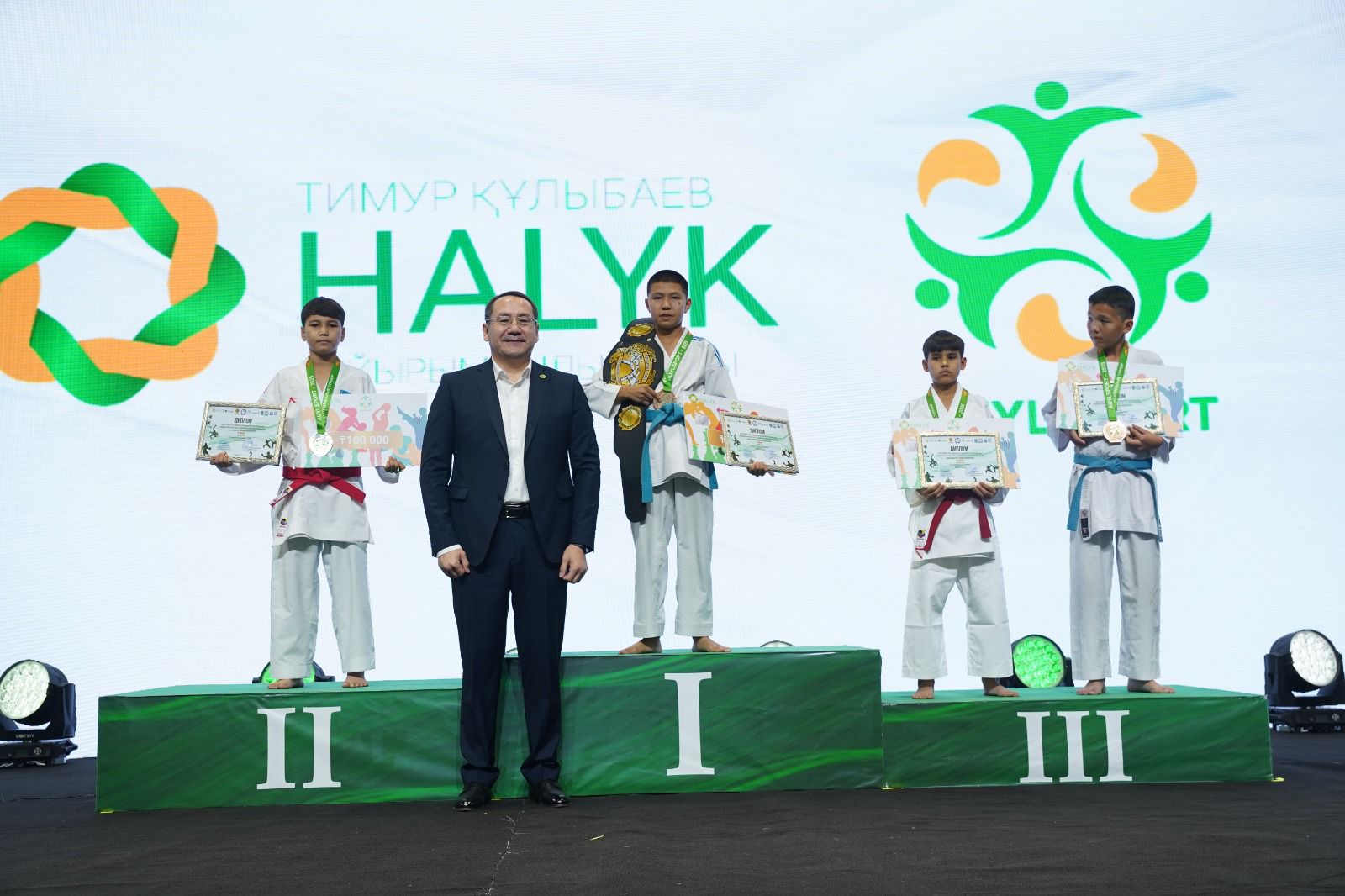 اUYL SPORT 2025: ۇلتتىق دودا مارەسىنە جەتتى