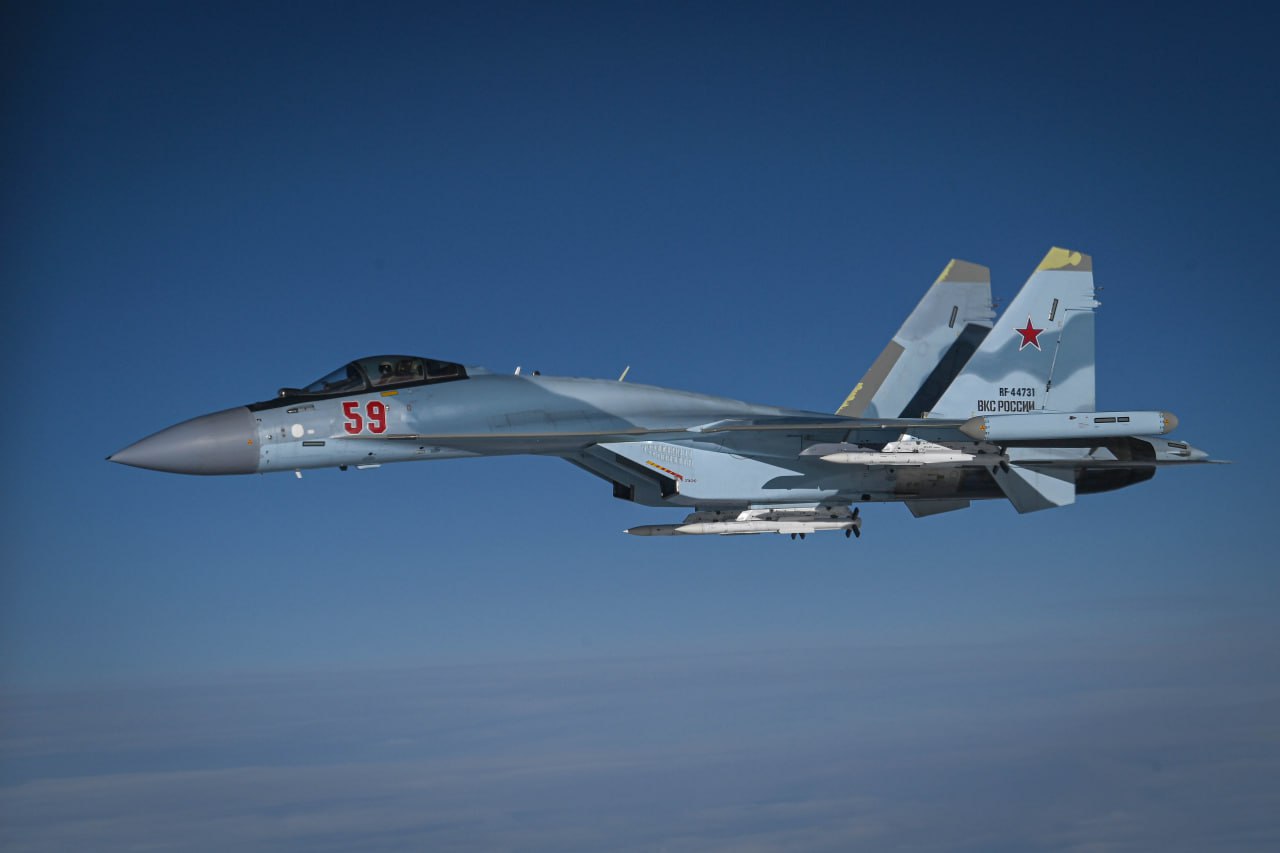 رەسەيدىڭ سۋ-35 ۇشاقتارى پرەزيدەنت توقاەۆتىڭ ۇشاعىمەن قاتارلاسىپ ۇشتى