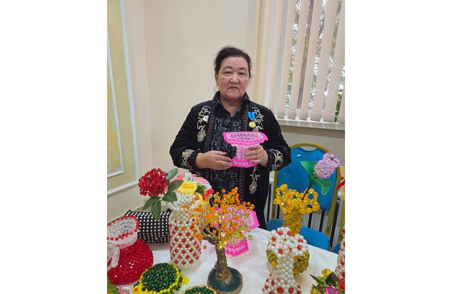 شەبەردىڭ قولى ورتاق