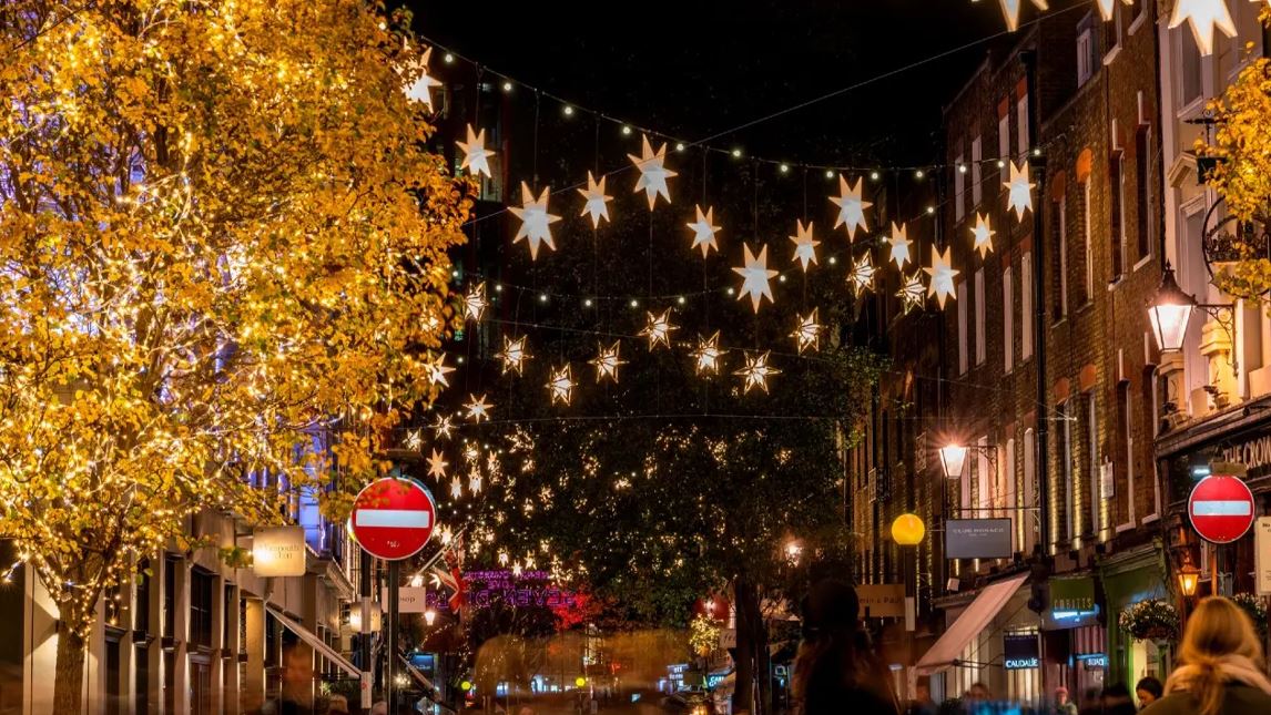 الماتىداعى مەدەۋ اۋدانىن جاڭا جىلدىق بەزەندىرۋگە 200 ملن تەڭگە ءبولىندى