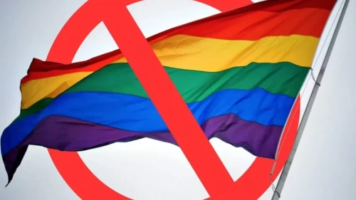 «ارسىز دۇنيەلەردىڭ ىقپالىنا قارسىمىز»: الماتىدا لگبت ناسيحاتىنا قارسى جيىن ءوتتى