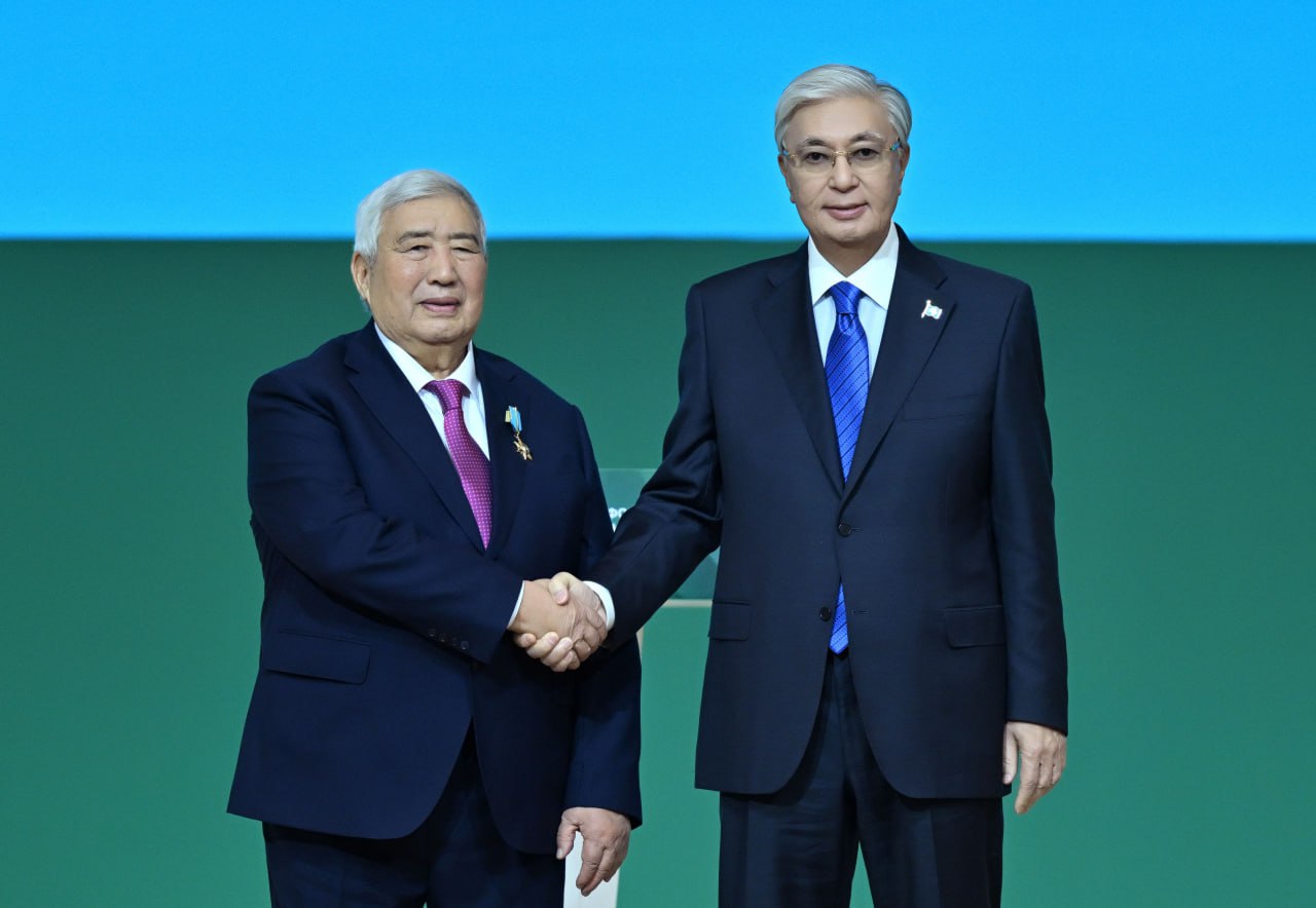 فورۋمدا جۇمىسشى ماماندىقتارى جىلىنا وراي ەڭبەك ادامدارىنا ايرىقشا قۇرمەت كورسەتىلدى