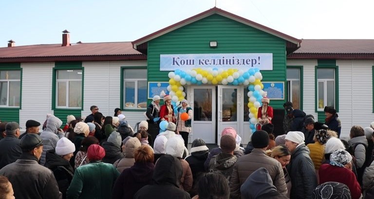 اۋىل بالالارىن قۋانىشقا بولەدى