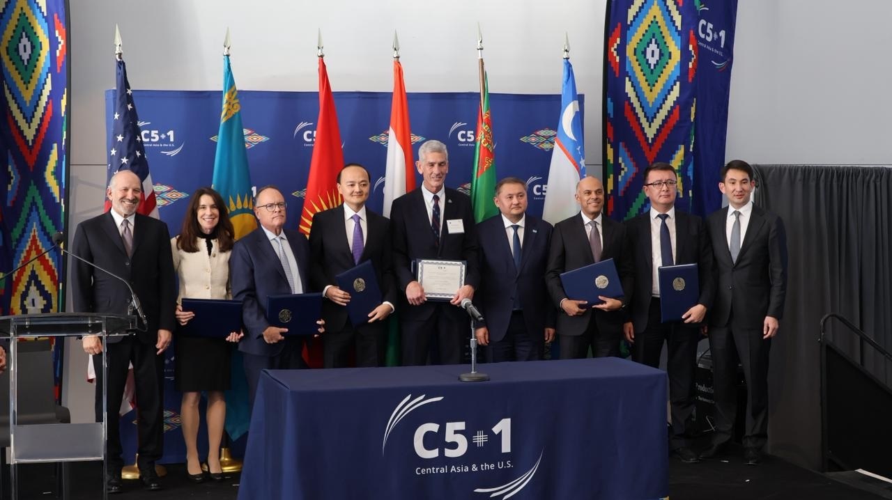 جوعارى مەكتەپ: حالىقارالىق ارىپتەستىك