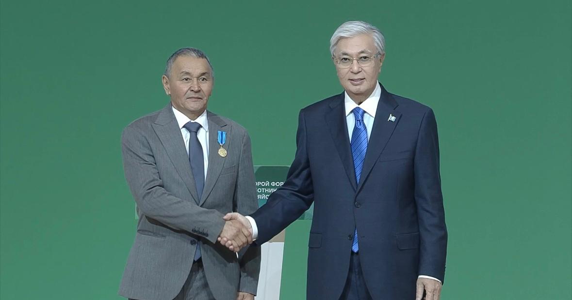  ۇلىتاۋلىق ەڭبەككەر «ەرەن ەڭبەگى ءۇشىن» مەدالىمەن ماراپاتتالدى