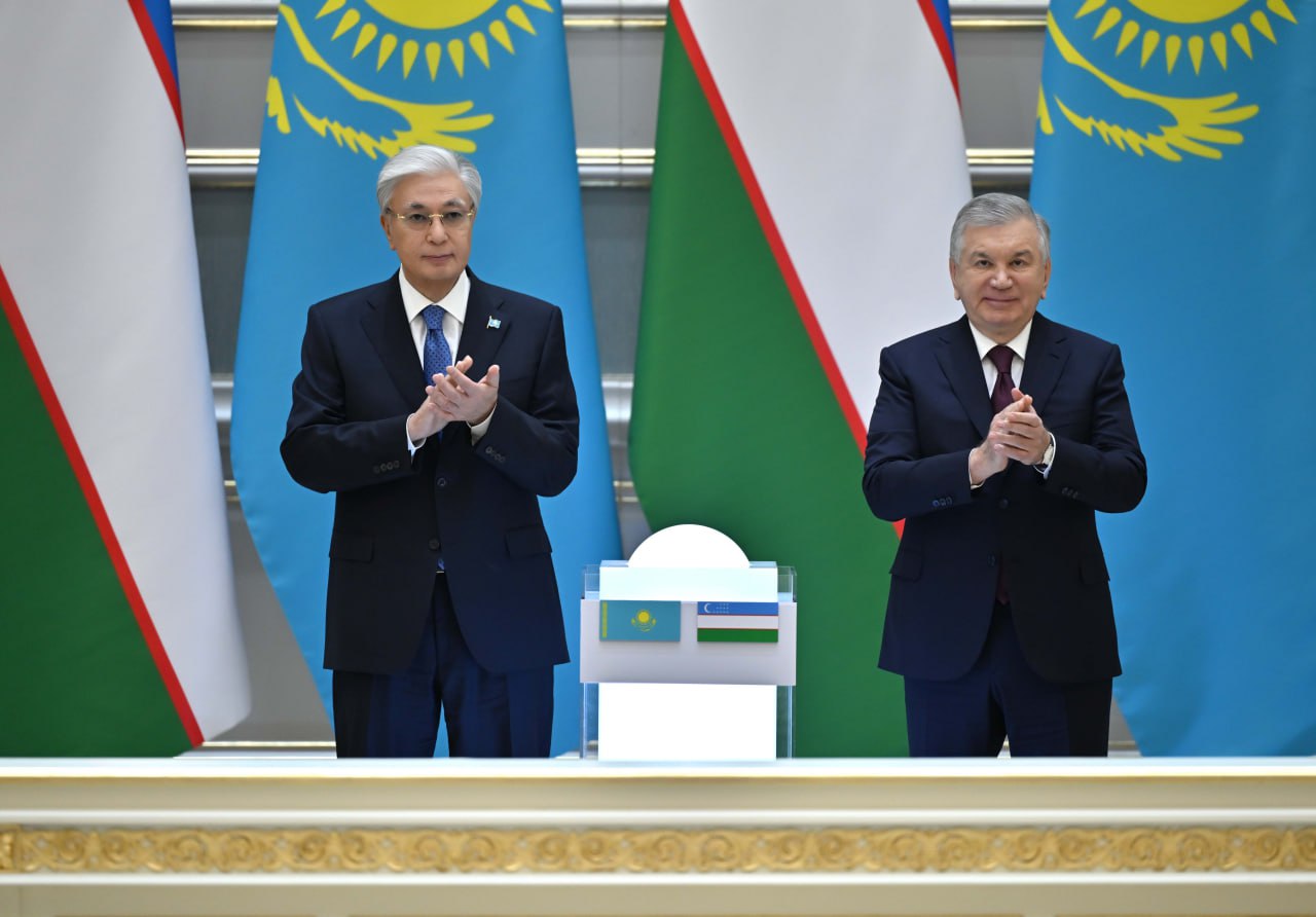 قازاقستان مەن وزبەكستان پرەزيدەنتتەرى بىرلەسكەن جوبالاردى ىسكە قوسۋ راسىمىنە قاتىستى