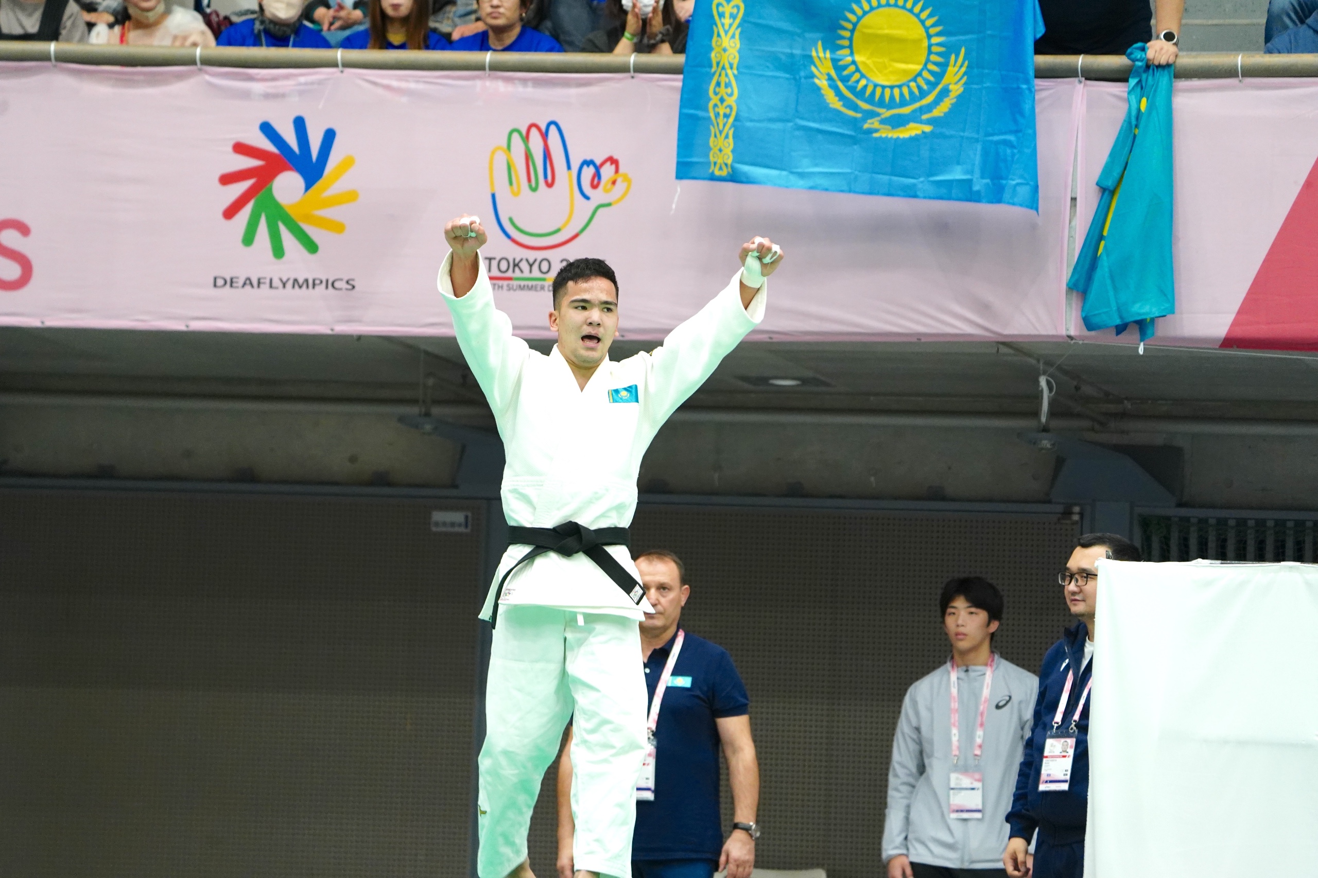 دزيۋدوشىلارىمىز سۋردليمپيادانىڭ العاشقى كۇنىندە ەكى التىن جەڭىپ الدى 