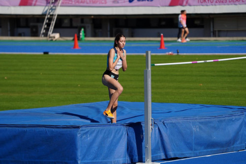 فاينا مەيرمانوۆا سۋردليمپيادا رەكوردىن ورناتىپ, چەمپيون اتاندى