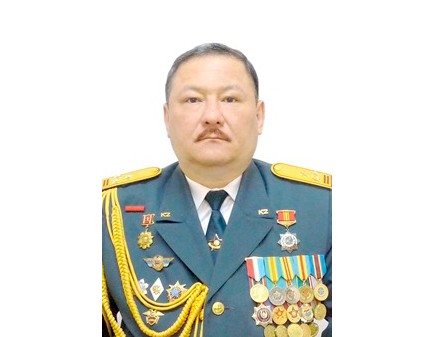 باتىر باۋىرجان ونەگەسىنە قاراپ بوي تۇزەپ كەلەمىن