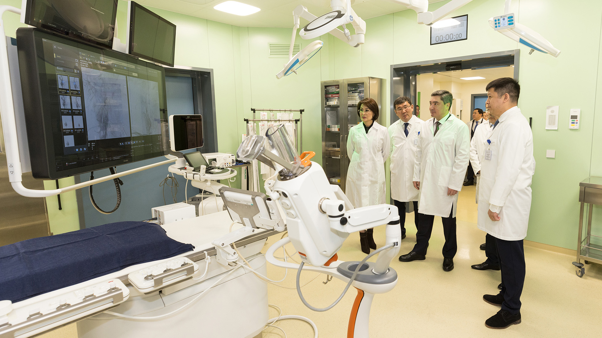 مەديتسينا مەكەمەلەرىنىڭ مۇمكىندىگىمەن تانىستى