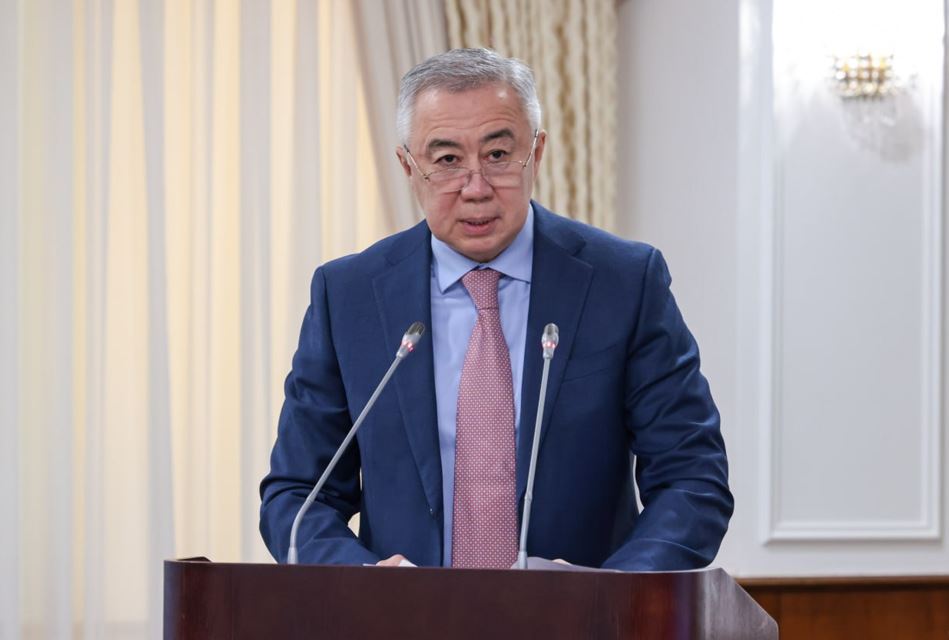 ەكونوميكانى ءوسىرۋ مەن جالاقىنى جوعارىلاتۋ: ۇكىمەت سەنىم ۇدەسىنەن شىعا  الا ما؟