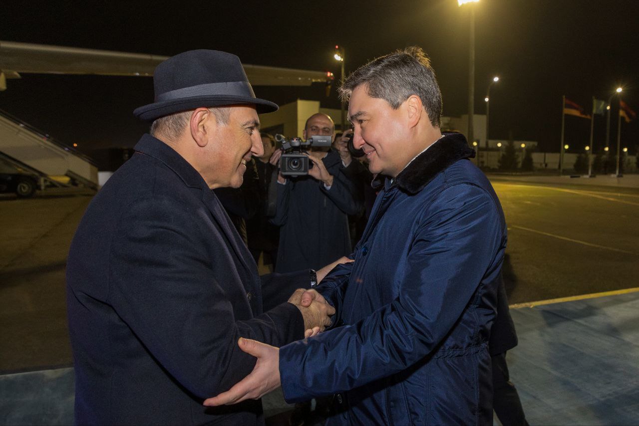 ارمەنيا پرەمەر-ءمينيسترى نيكول پاشينيان استانا قالاسىنا كەلدى