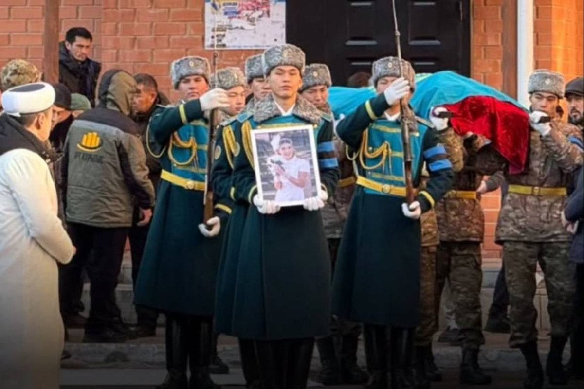 استانادا فەلدشەر ۇلدانا مىرزۋاندى اقتىق ساپارعا شىعارىپ سالدى