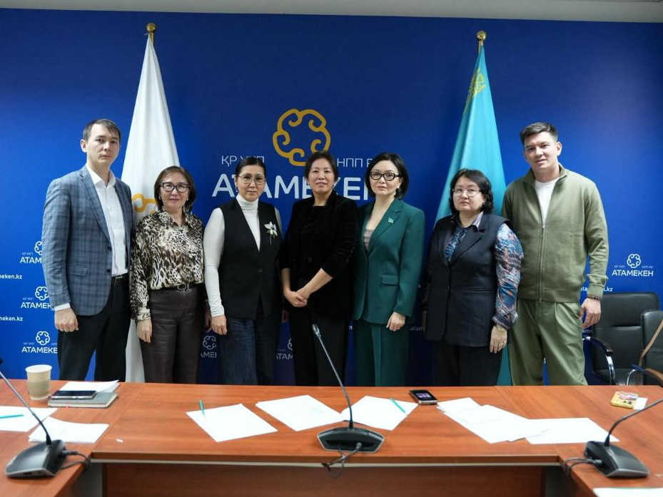 بۇدان بىلاي شىعارماشىلىق وكىلدەرىنىڭ تۋىندىلارى بىرىڭعاي تسيفرلىق پلاتفورمادا جيناقتالادى