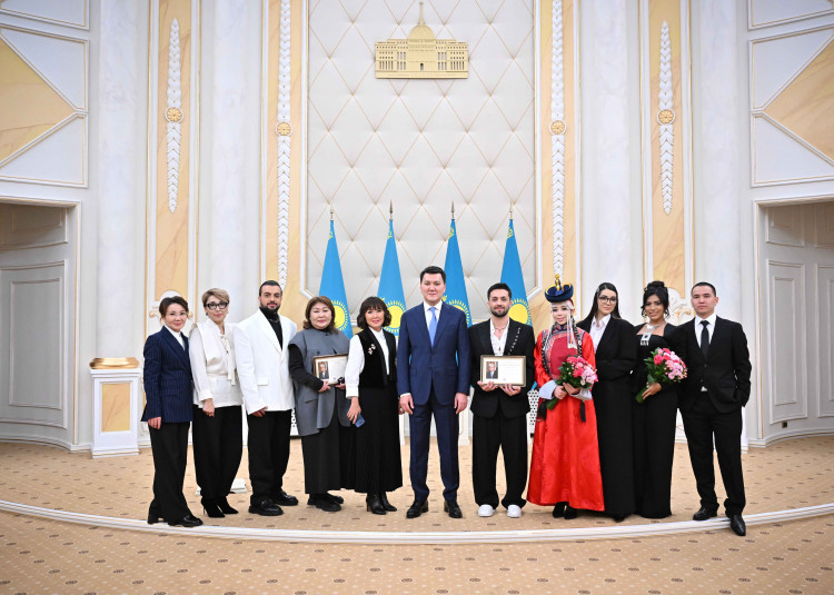 ەل باسشىسى اتىنان ماراپاتتادى