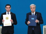 قازاقستان مەن تۇرىكمەنستان پرەزيدەنتتەرى بىرلەسكەن مالىمدەمەگە قول قويدى