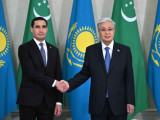 مەملەكەت باسشىسى تۇرىكمەنستان پرەزيدەنتىمەن كەلىسسوز جۇرگىزدى