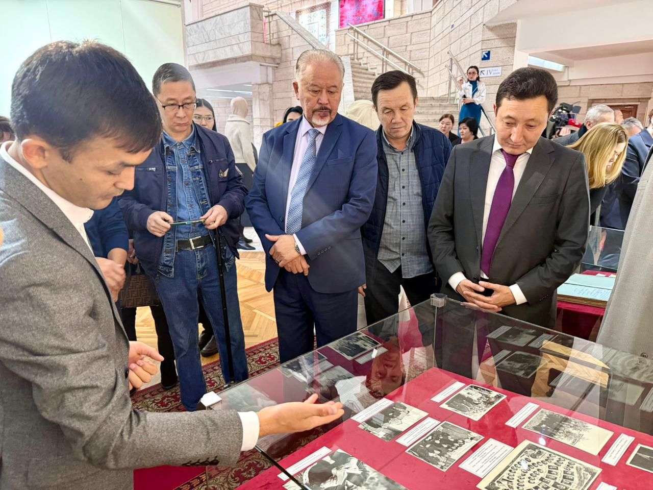 قالامگەرلەر قازىناسى