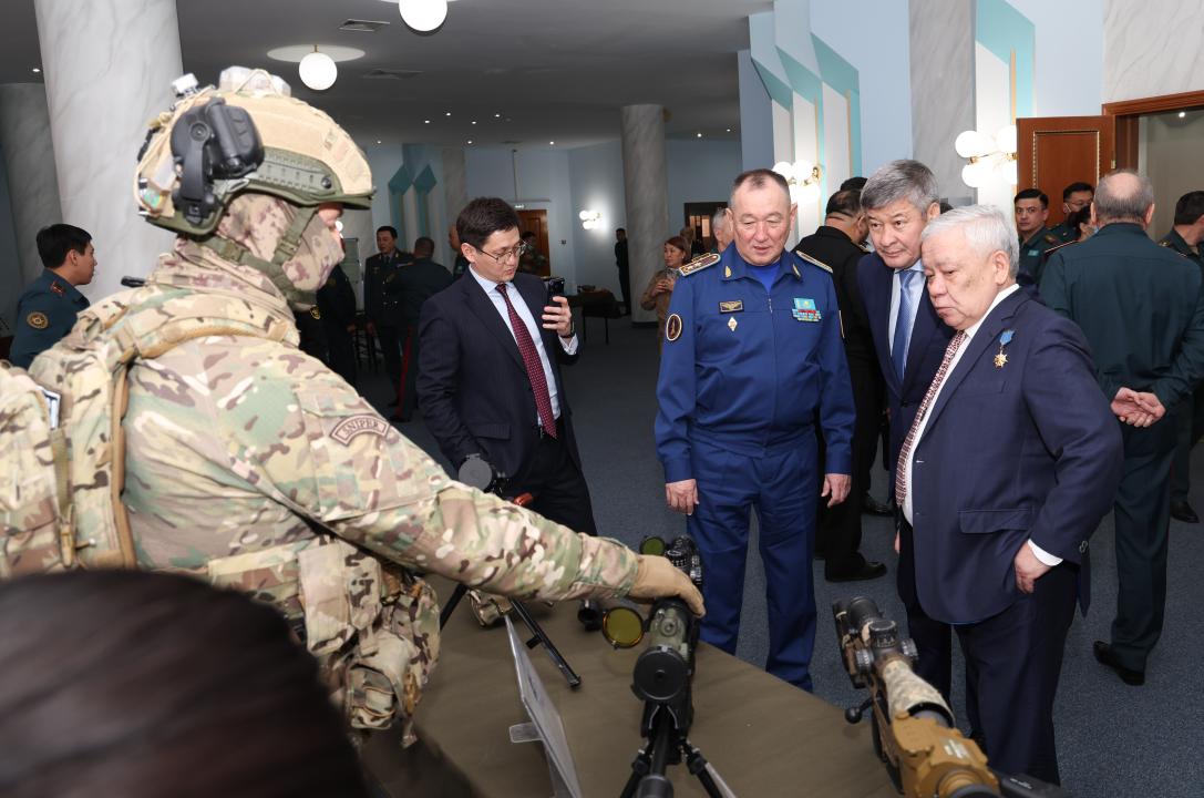 ەلوردادا اسكەري قىزمەتكەرلەردى الەۋمەتتىك قولداۋدىڭ تەتىكتەرى تالقىلاندى