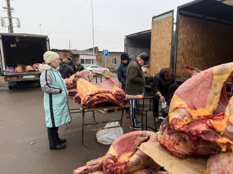 اۋىل شارۋاشىلىعى جارمەڭكەسىندە قانشا توننا ەت ساتىلدى؟