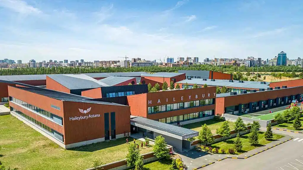 جەكە مەكتەپتەرگە جاڭا جۇيە ەنگىزىلەدى