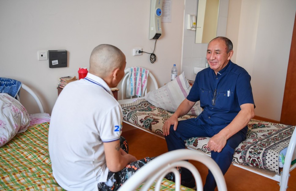 ەسىرتكىگە ەلىتكەندەردى ەمدەيتىن ورتالىق