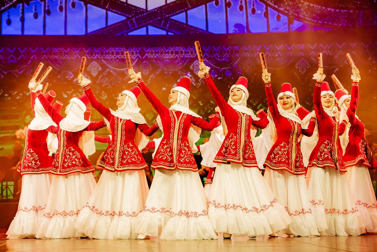 ونەر بيىگىندەگى «سالتانات»